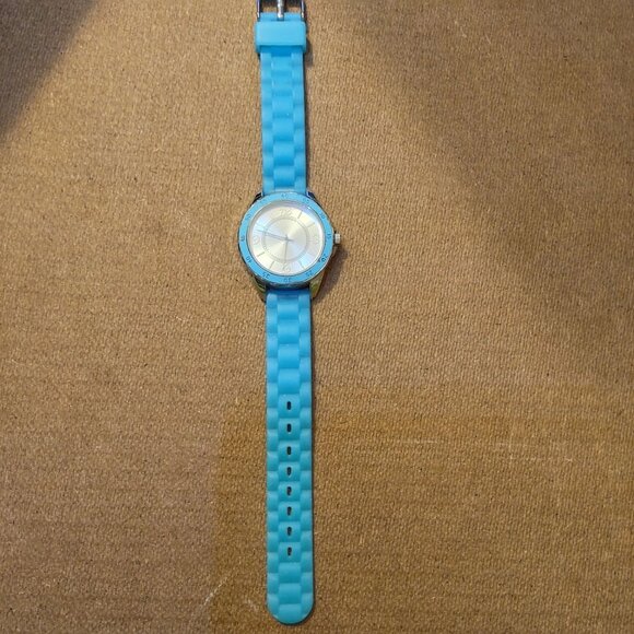 Womens Turquoise Silicone Analog Wristwatch With Silver-Tone Bezel - Picture 2 of 4